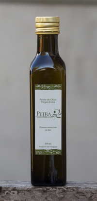 Botella de Petra 2011, 250ml.